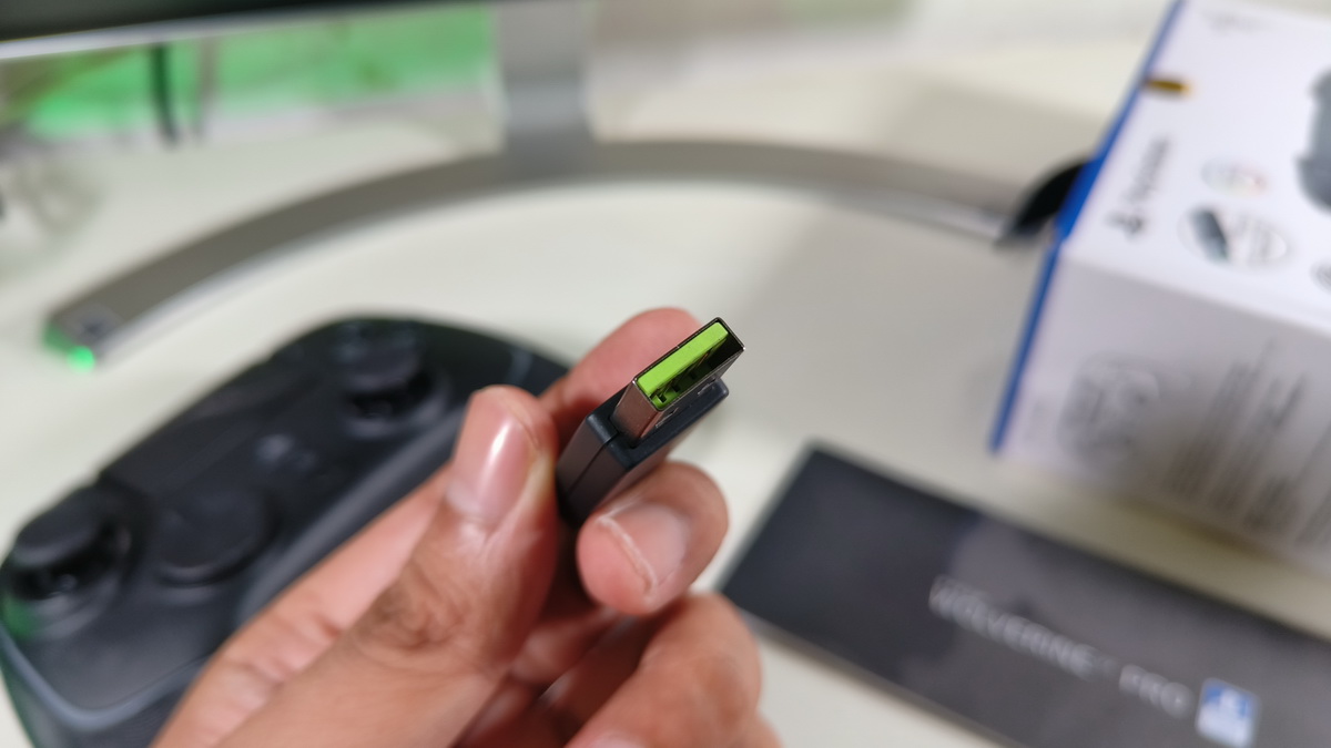 Razer Wolverine V2 Pro