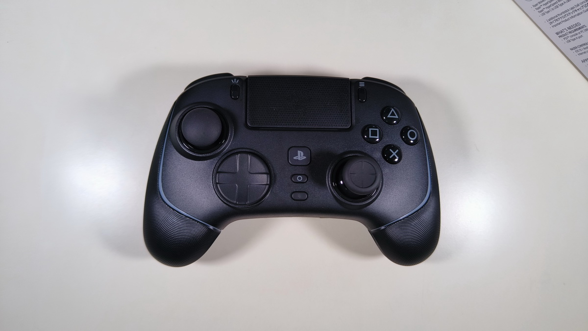 Razer Wolverine V2 Pro