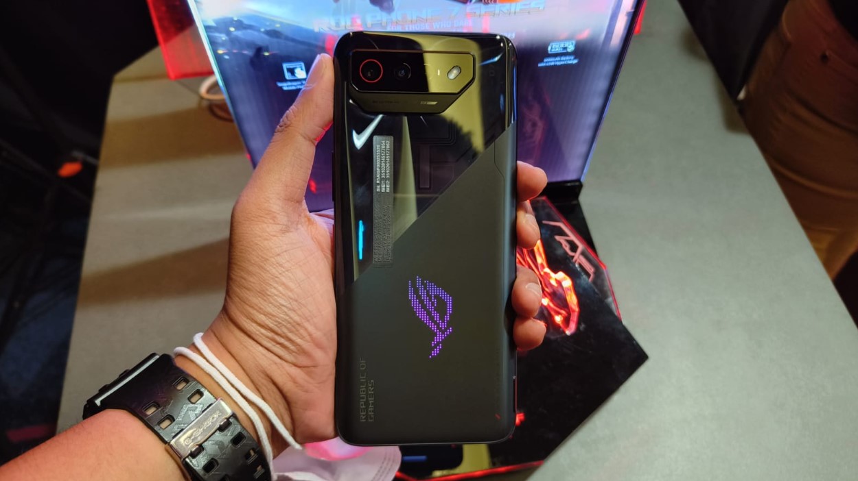 Review ROG Phone 7