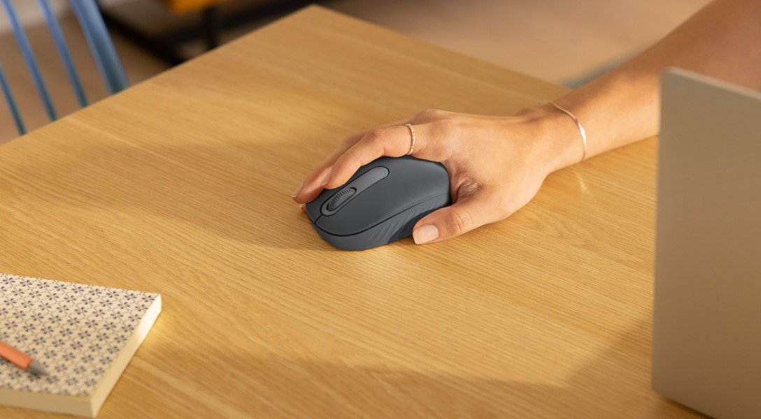 Logitech M196: Mouse Bluetooth Nirkabel yang Tangguh dan Ramah Lingkungan