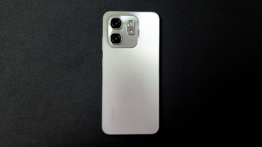 Unboxing Infinix Hot 50i: Smartphone Terjangkau dengan Fitur Mewah di Harga Rp1,4 Jutaan