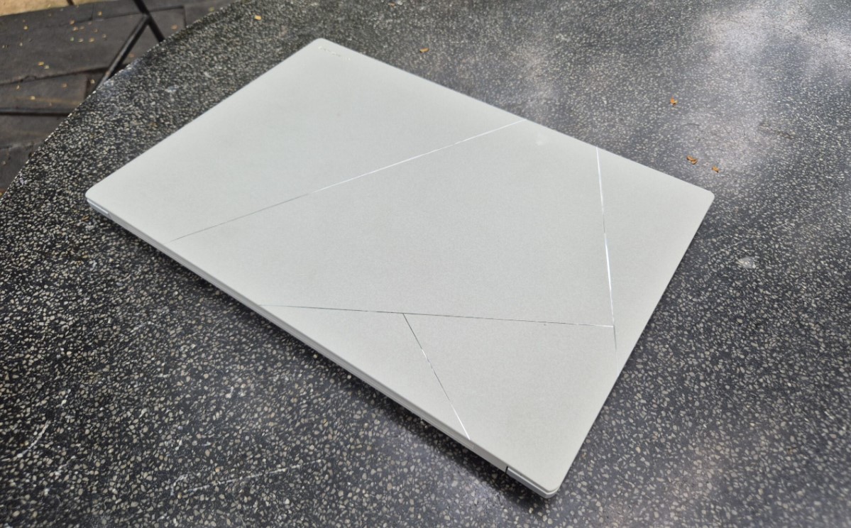 [REVIEW] ASUS Zenbook S 14 OLED (UX5406), Laptop Premium Super Tipis dengan Baterai Tahan Lama