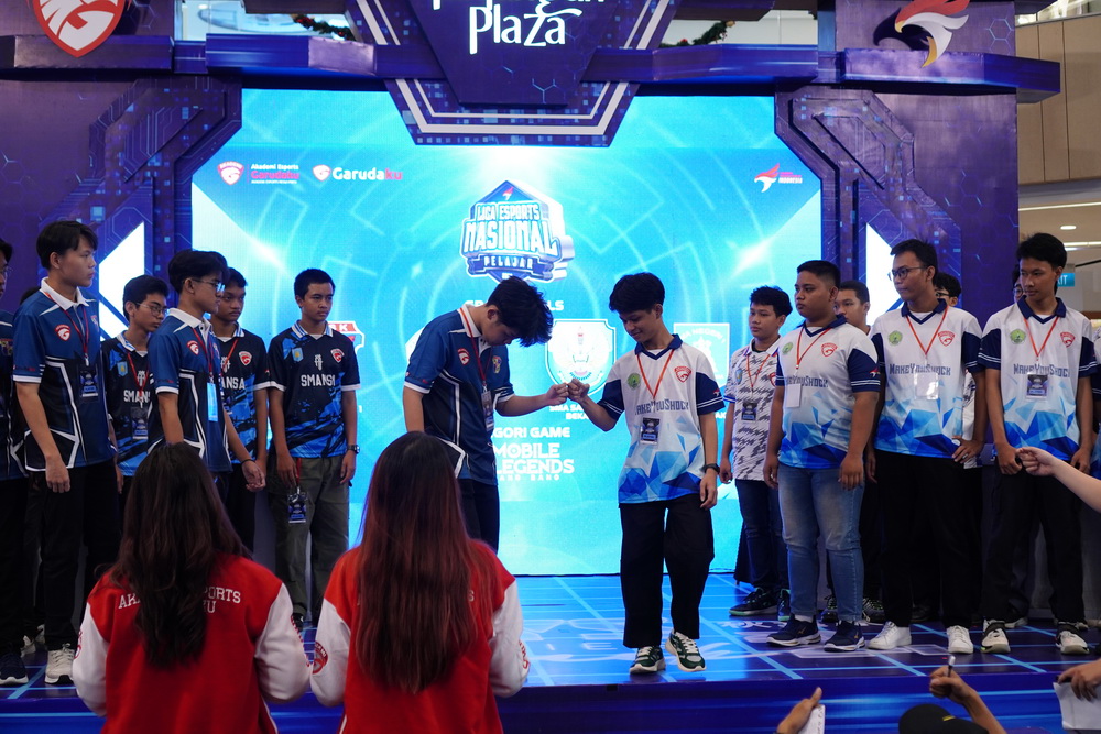 Kado Perpisahan Terbaik Untuk Kelas 12 Tim SMA Xaverius 1 Palembang,
Juara Liga Esports Nasional 2024