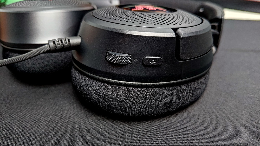 [REVIEW] Razer Kraken V4 X Wired, Gaming Headset Terjangkau dengan Kualitas Audio Jernih