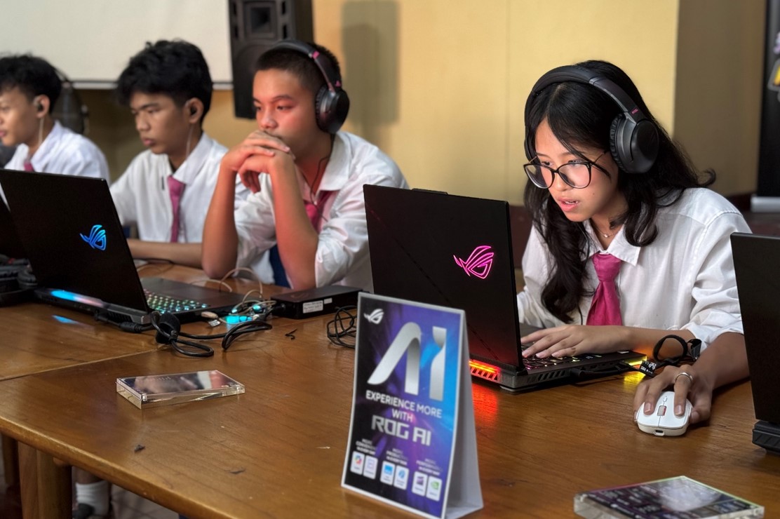  ASUS Republic of Gamers dan RRQ Keliling Sekolah Perkenalkan Manfaat AI dan Gaming