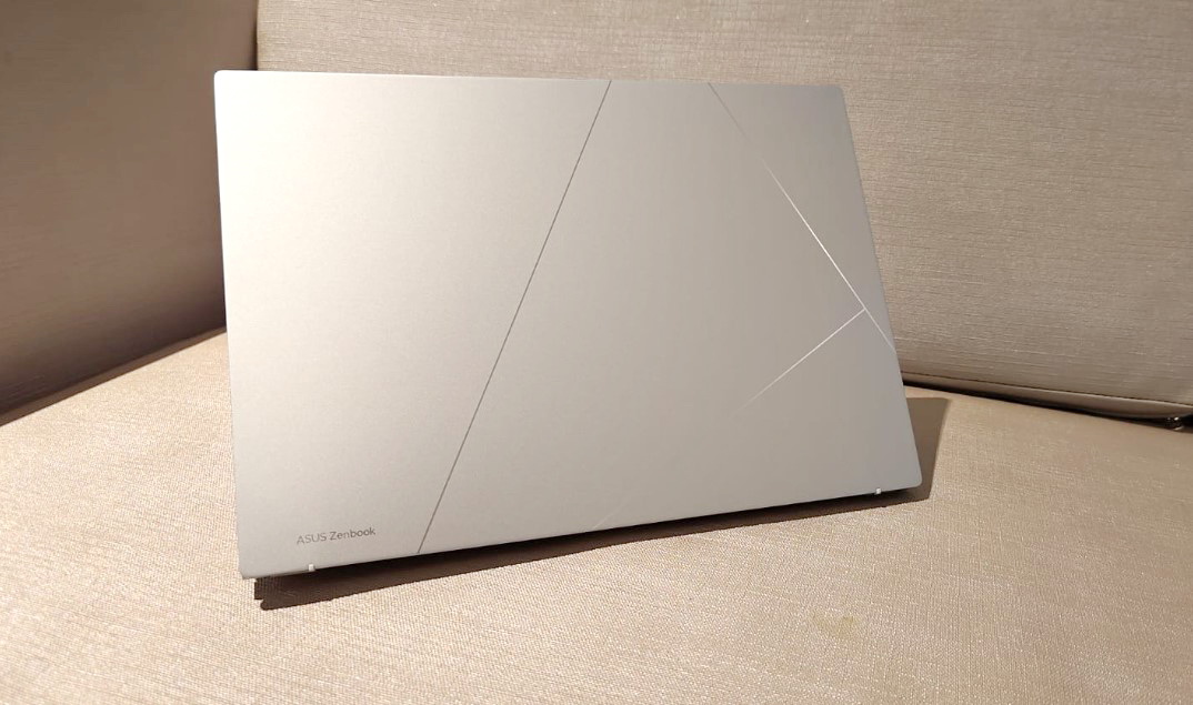 [Hands-on] ASUS Zenbook 14 OLED, Laptop Tipis dengan Intel Core Ultra Series 2