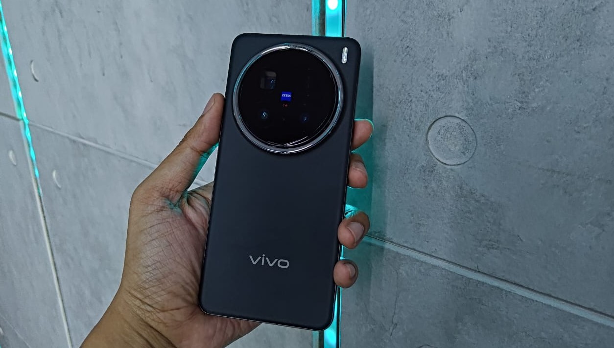 [Hands-on] Vivo X200 Pro: Desain Elegan, Kamera Canggih, dan Fitur Terbaik di Kelasnya!