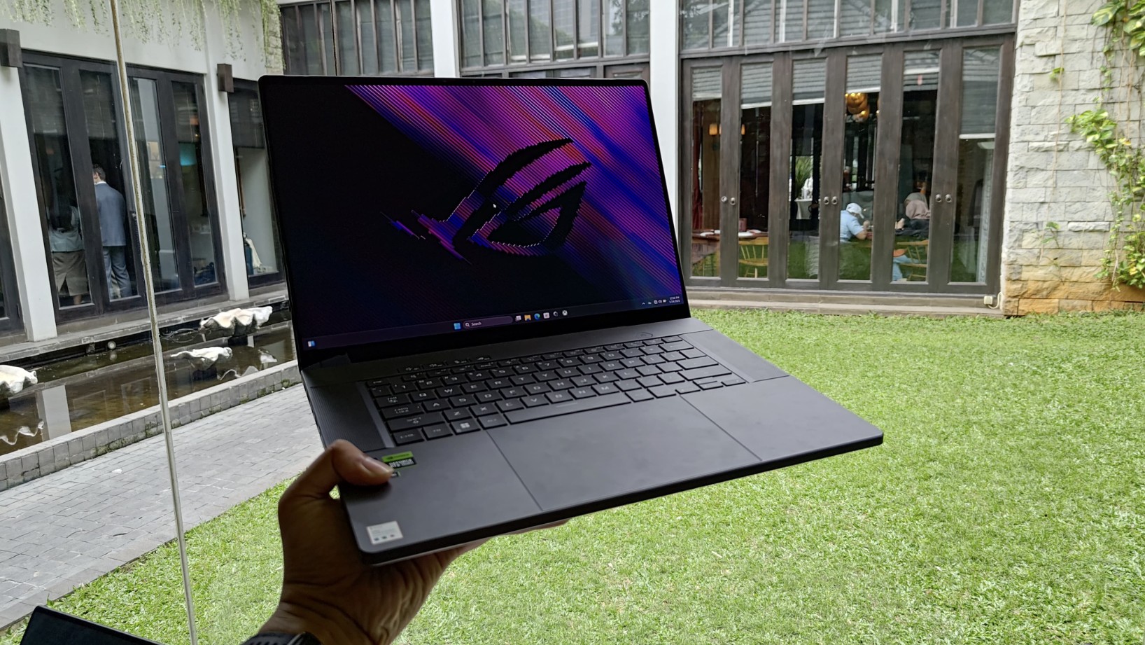 ASUS ROG Zephyrus G16: Laptop AI Gaming Paling Tipis dan Ringan dengan Performa Maksimal