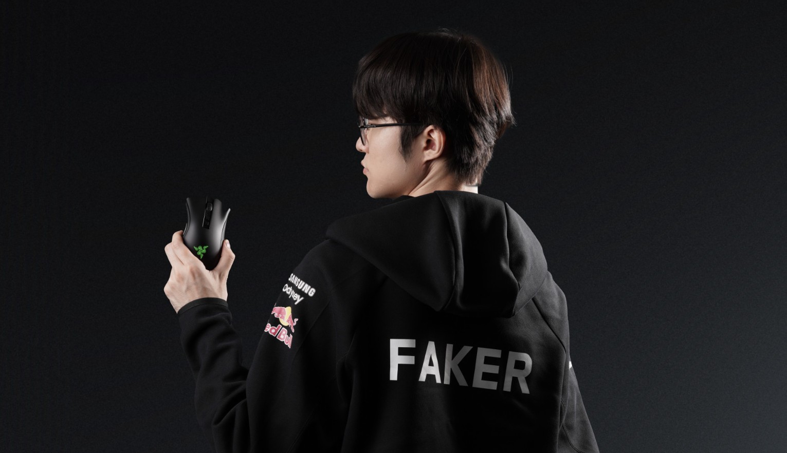 Faker Rayakan 10 Tahun Bersama Razer dengan Live Stream Spesial dan Hadiah Seru!