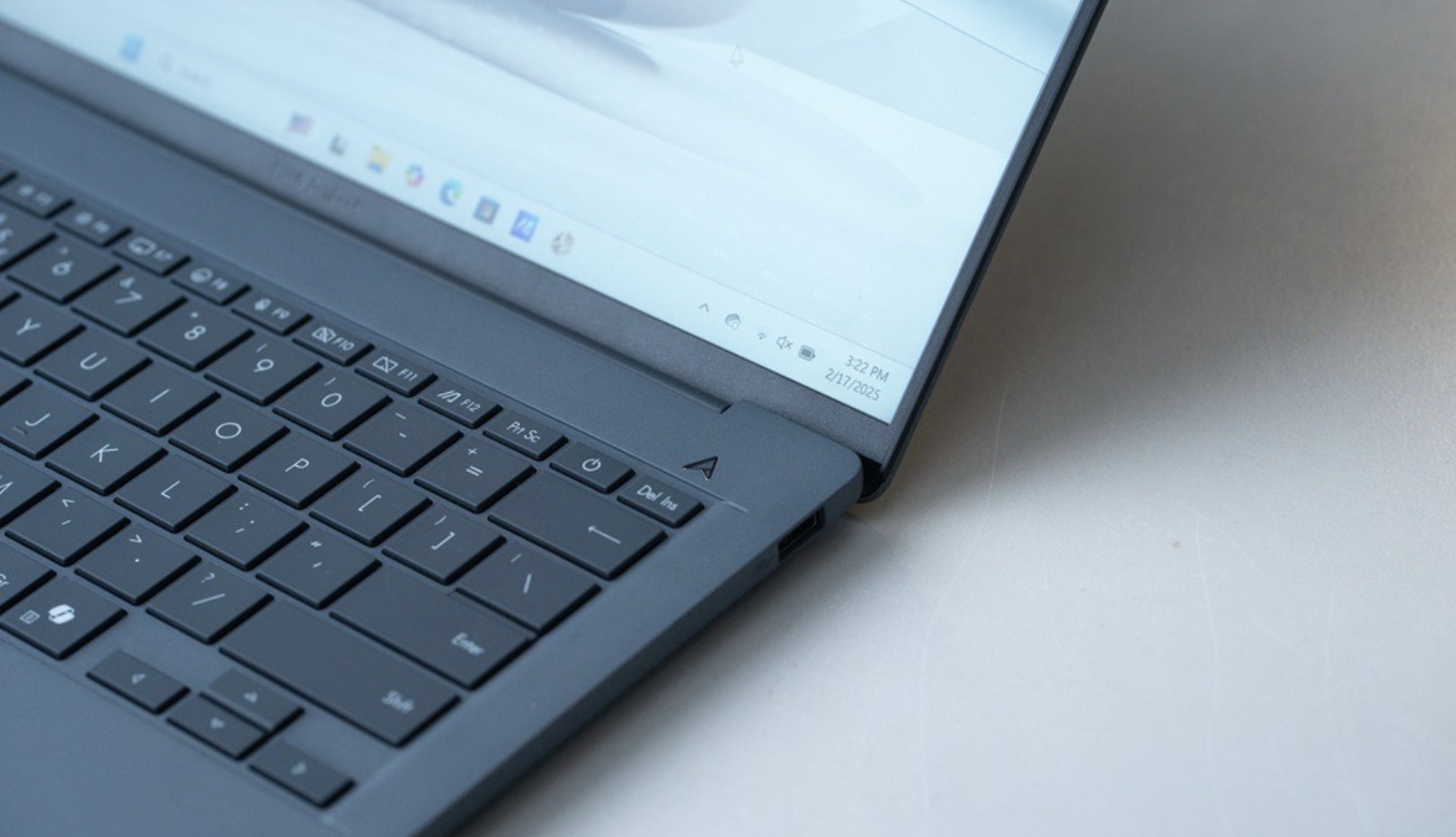 [REVIEW] ASUS Zenbook A14 (UX3407QA), Laptop Super Ringan dengan Performa AI Canggih!