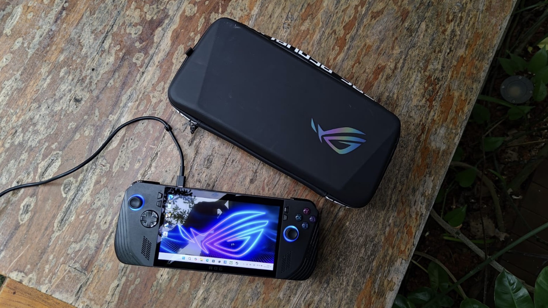 [REVIEW] ASUS ROG Ally X, Handheld Gaming PC Paling Canggih di 2025