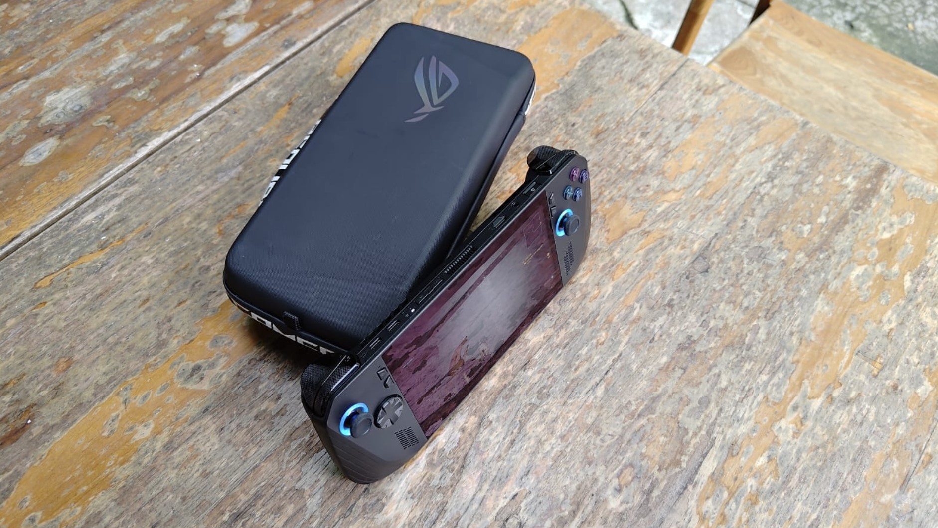 [REVIEW] ASUS ROG Ally X, Handheld Gaming PC Paling Canggih di 2025