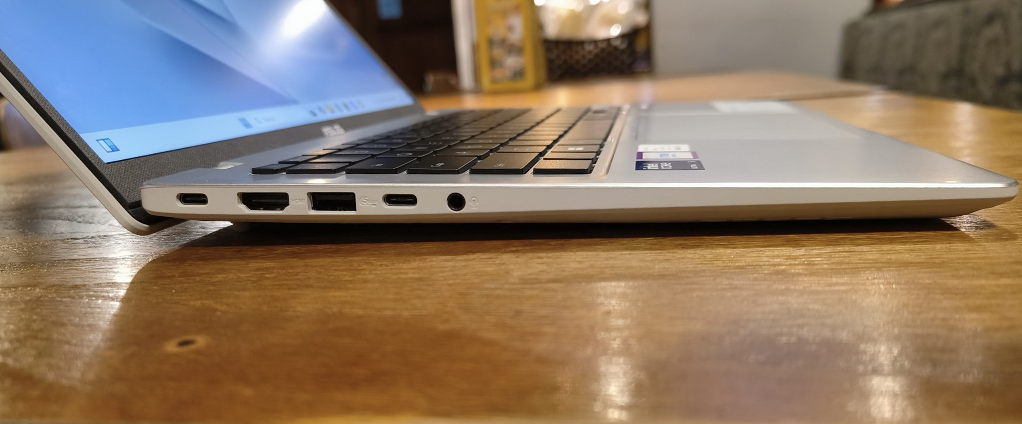 Hands-On Review Lengkap ASUS Vivobook 14 (A1407CA): Laptop AI Canggih dengan Harga Terjangkau