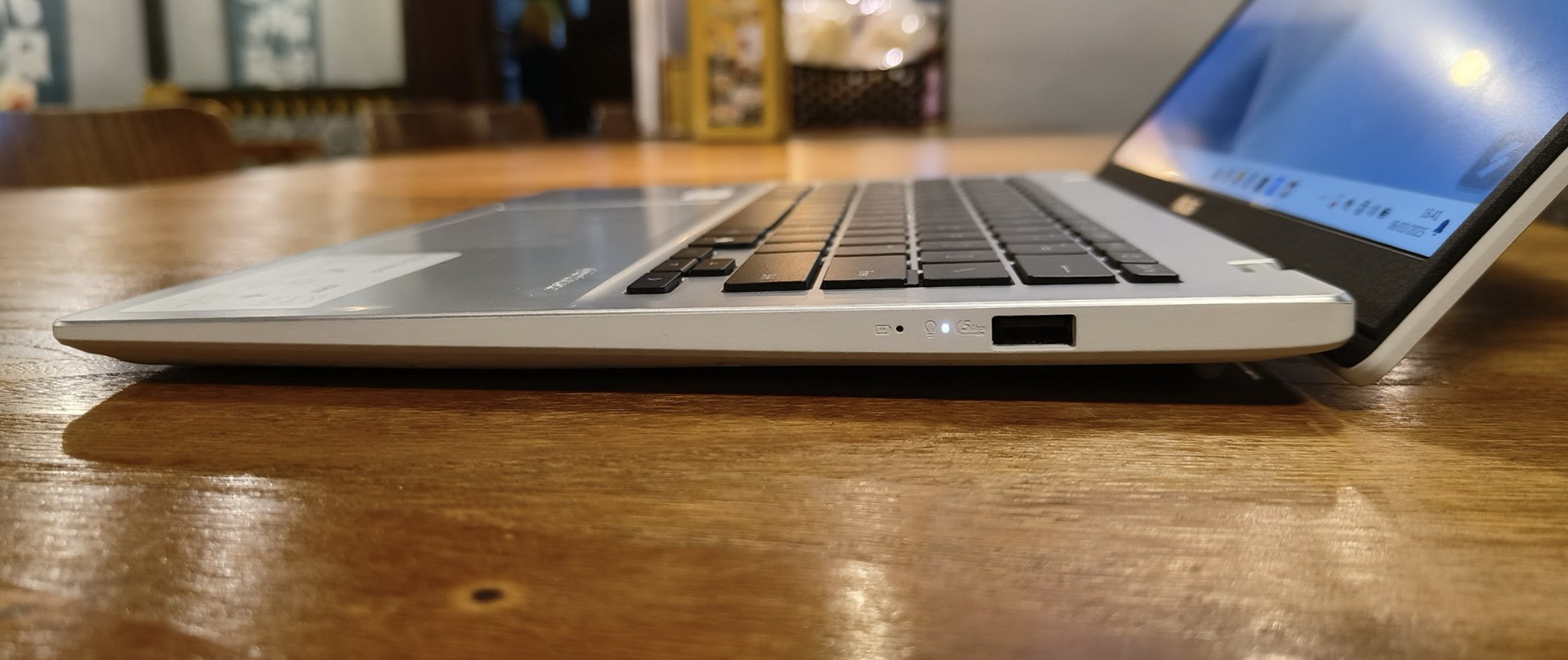 Hands-On Review Lengkap ASUS Vivobook 14 (A1407CA): Laptop AI Canggih dengan Harga Terjangkau