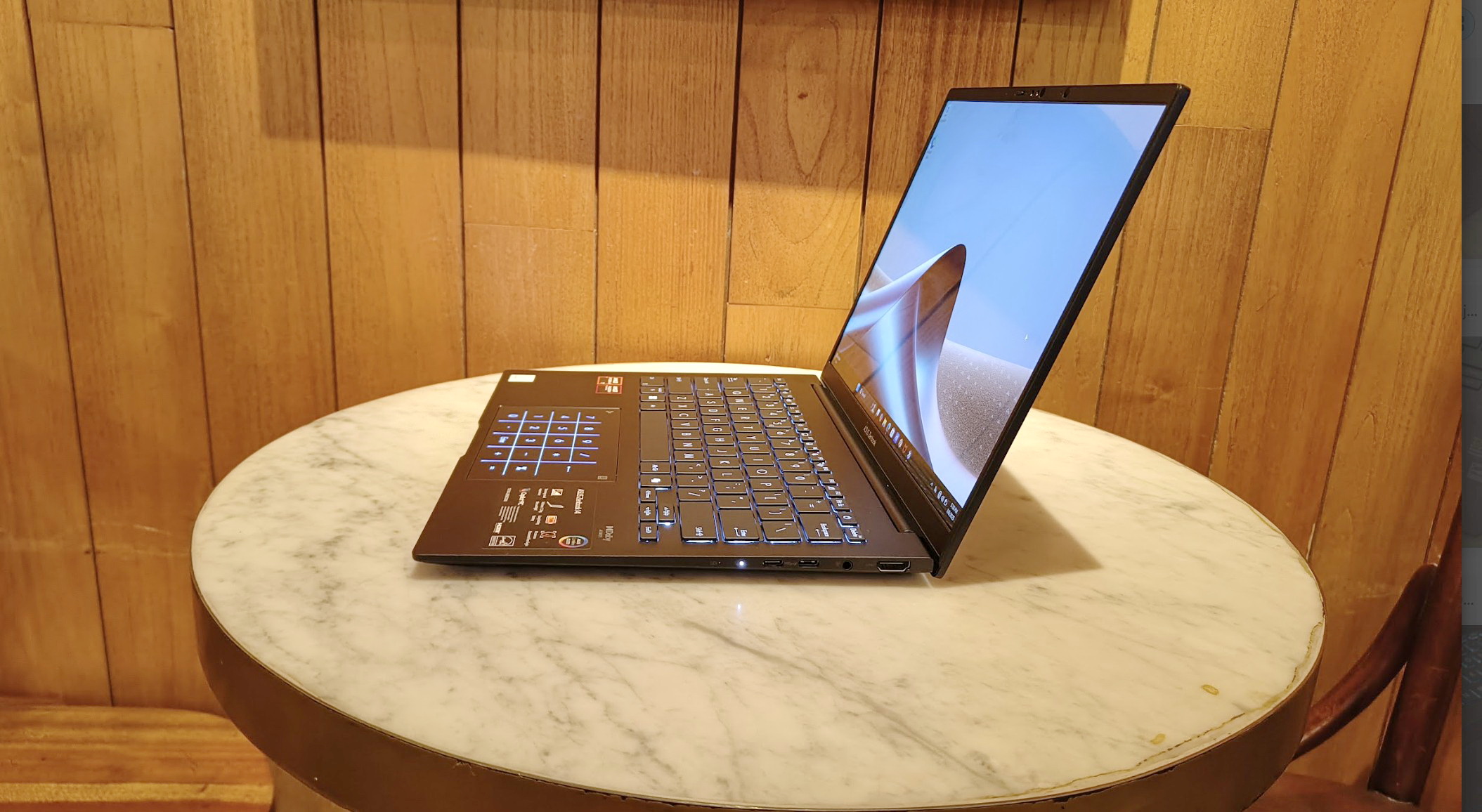Hands-On Review Lengkap ASUS Zenbook 14 UM3406KA: Laptop AI Premium dengan Performa Tangguh dan Desain Elegan