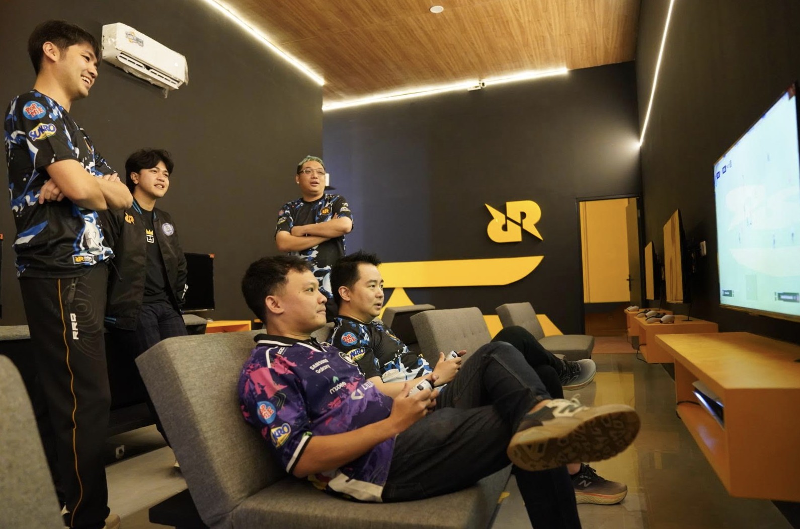 RRQ Arena Hadir di Manado: Langkah Nyata Membuka Peluang Baru untuk Gamer Lokal
