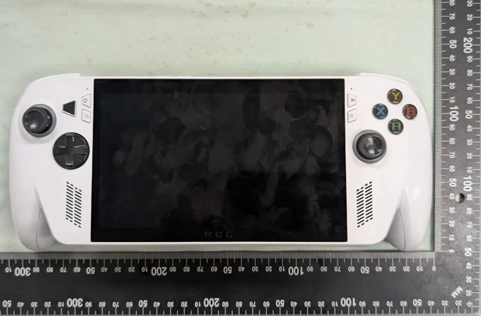 Bocoran Foto ASUS ROG Ally 2 Hadirkan Versi Xbox, Kolaborasi dengan Microsoft?