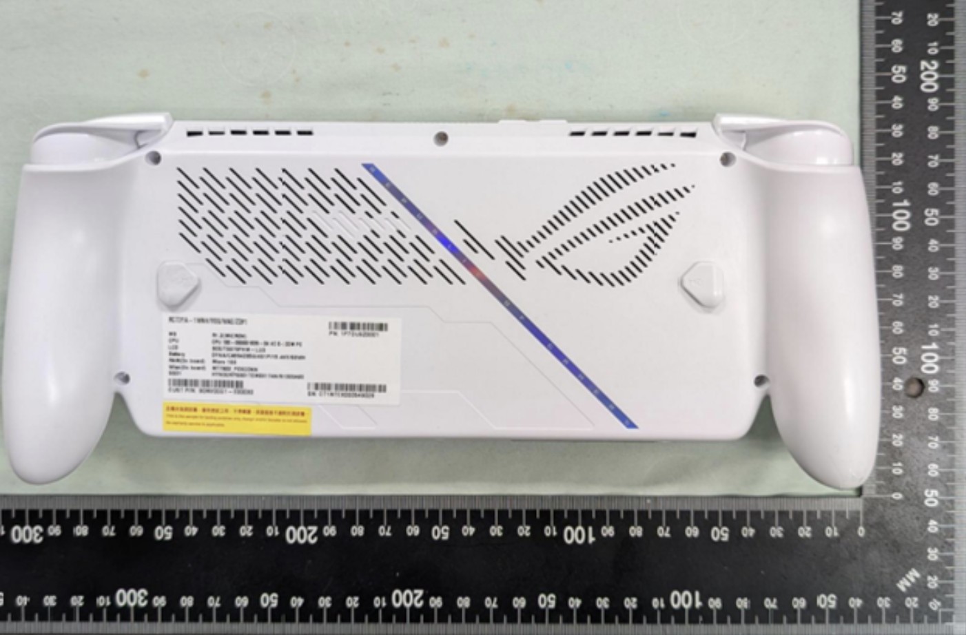 Bocoran Foto ASUS ROG Ally 2 Hadirkan Versi Xbox, Kolaborasi dengan Microsoft?