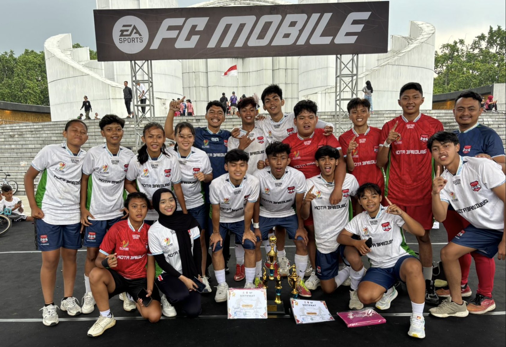 Festival FC Mobile Jawa Barat 2025 Sukses Digelar, Kolaborasi Game, Olahraga, dan Budaya Pukau Warga Bandung