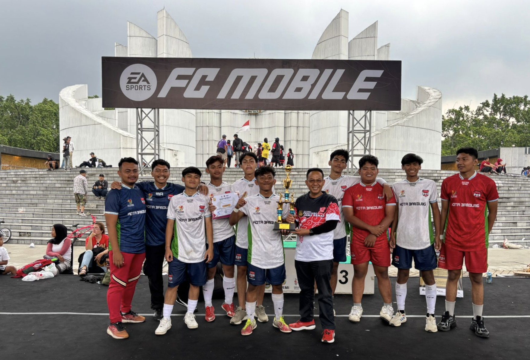 Festival FC Mobile Jawa Barat 2025 Sukses Digelar, Kolaborasi Game, Olahraga, dan Budaya Pukau Warga Bandung