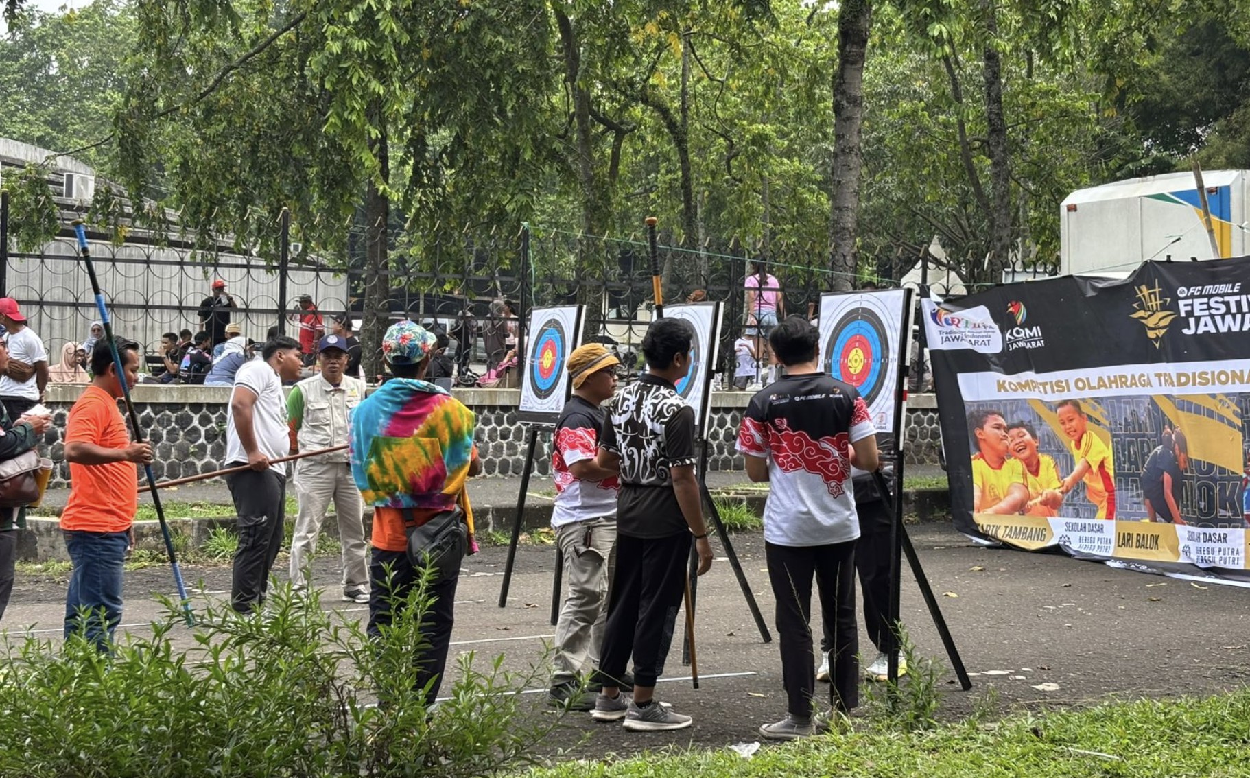 Festival FC Mobile Jawa Barat 2025 Sukses Digelar, Kolaborasi Game, Olahraga, dan Budaya Pukau Warga Bandung