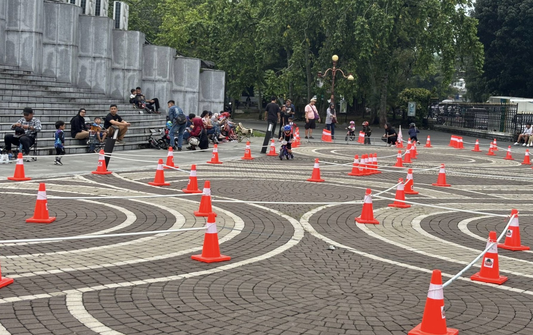 Festival FC Mobile Jawa Barat 2025 Sukses Digelar, Kolaborasi Game, Olahraga, dan Budaya Pukau Warga Bandung