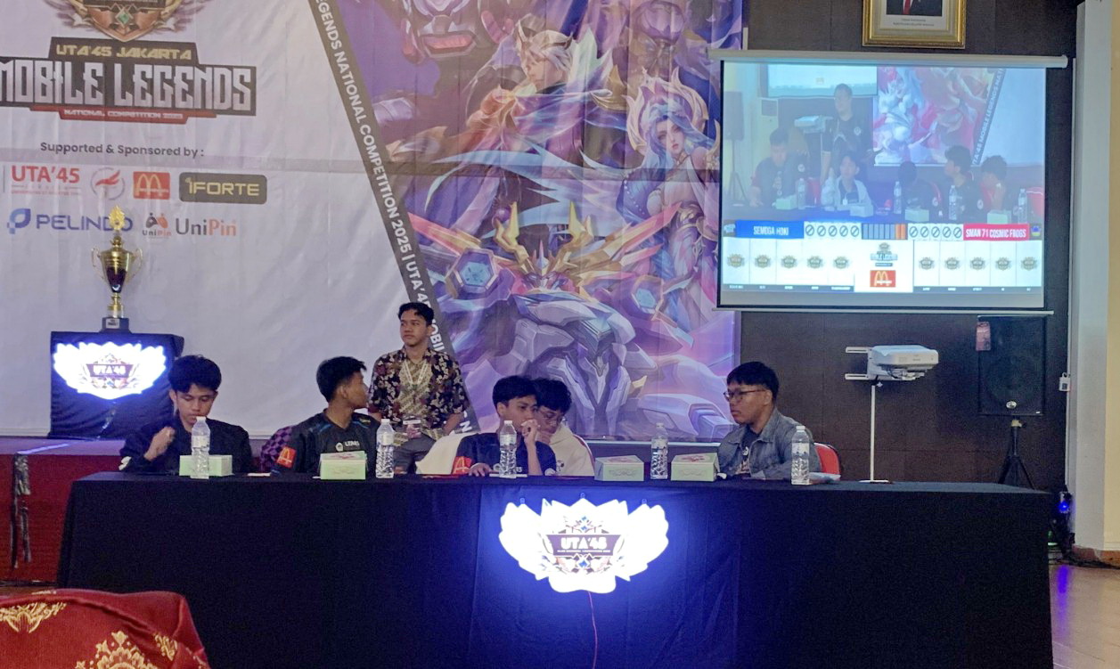Tim Semoga Hoki Raih Gelar Juara UTA'45 Jakarta Mobile Legends National Competition 2025
