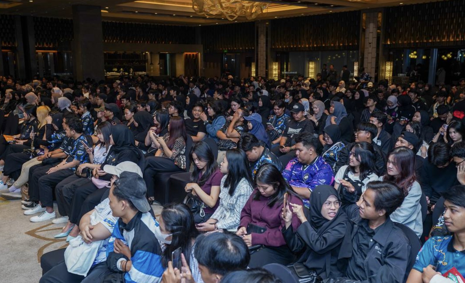 RRQ Gelar Watch Party Dokumenter EWC: Level Up, Hadirkan 550+ Fans di Jakarta