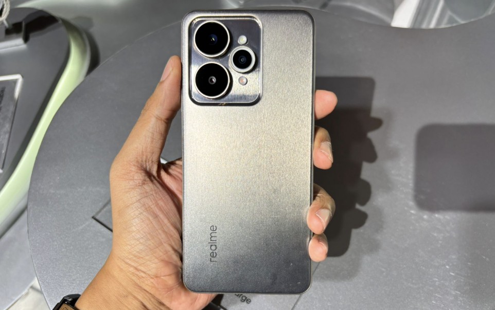realme 15 Series 5G Resmi Meluncur di Indonesia, Fokus pada AI dan Fotografi Malam Hari