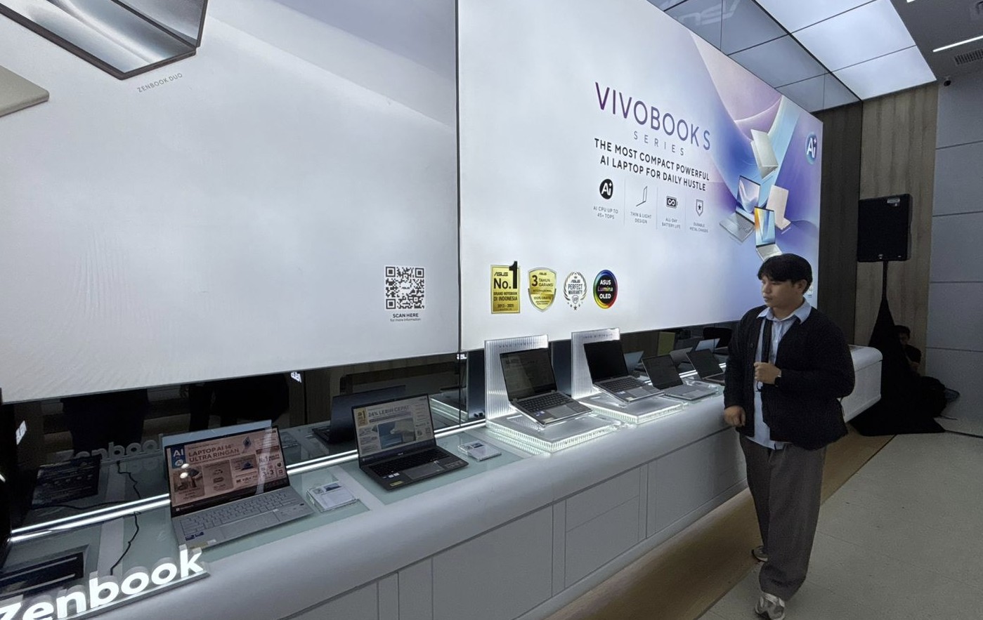 ASUS Resmikan Exclusive Store di Living World Kota Wisata Cibubur
