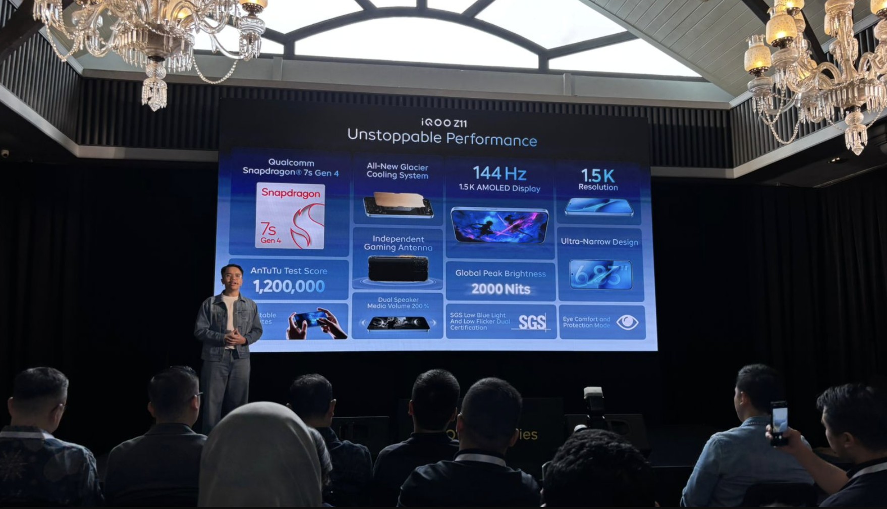 iQOO Z11 Series Resmi Mendarat di Indonesia, Cetak Rekor MURI Baterai Terbesar 9.020mAh