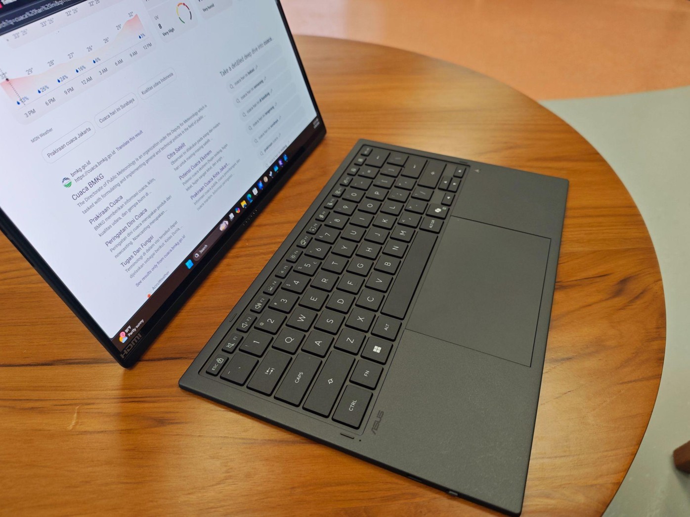 [REVIEW] ASUS Zenbook DUO 2026 (UX8407AA): Evolusi Sempurna Laptop Dua Layar untuk Multitasking Kelas Berat