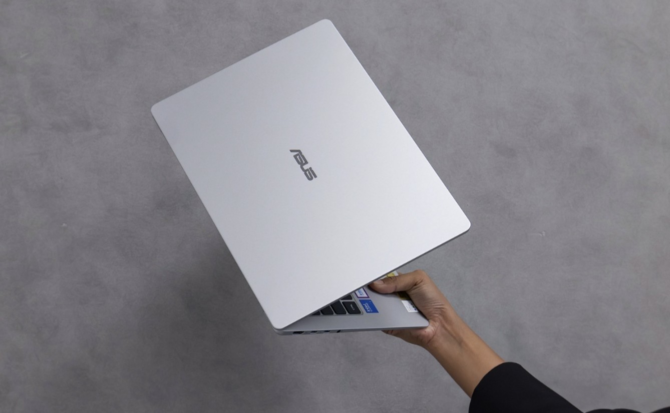 ASUS Vivobook S14 Baru Hadir dengan Intel Core Series 3 dan Baterai 20 Jam