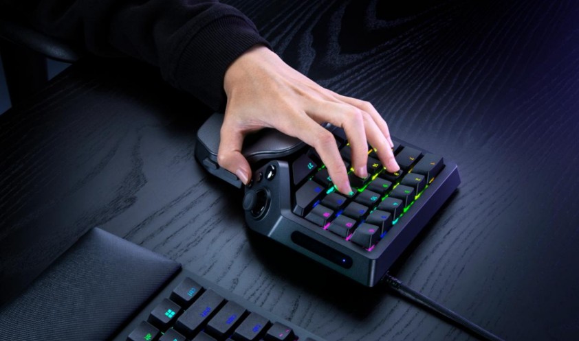 Razer Tartarus V2 Pro Bawa 31 Tombol dan HyperPolling 8000 Hz