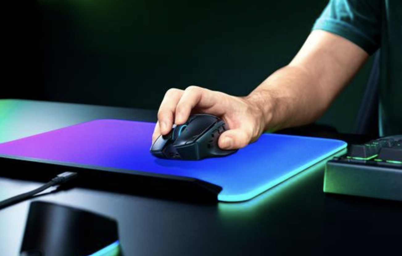 Razer Basilisk V4 Pro Resmi Hadir, Bawa Sensor 50K DPI