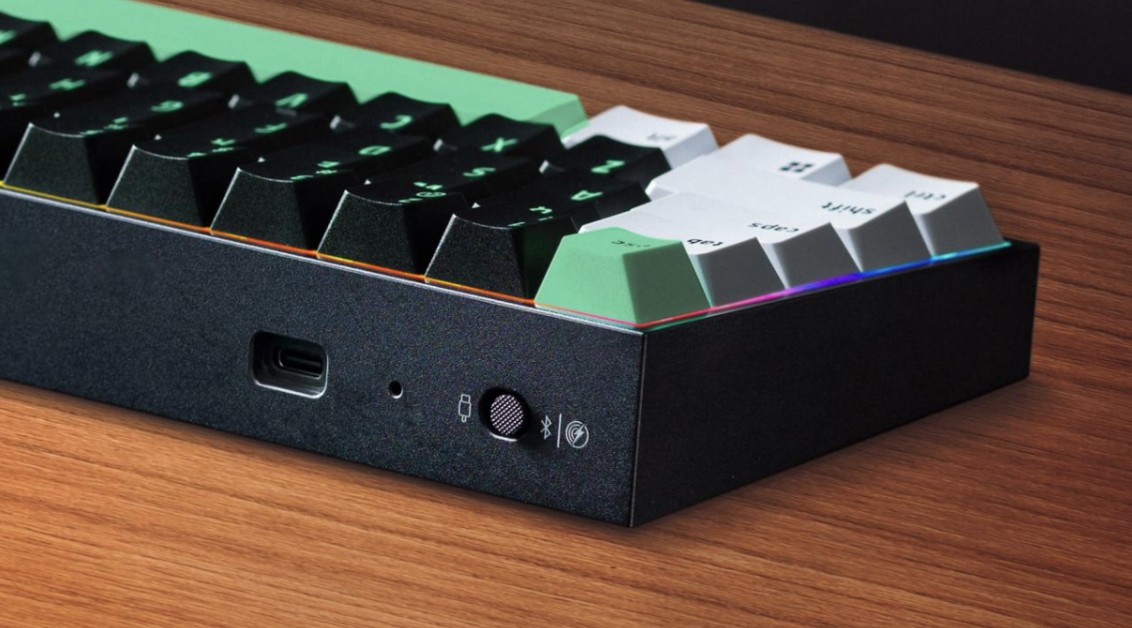 Razer Reclusa Mini 65% Hadir dengan Switch Magnetik